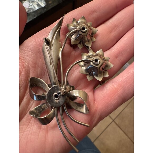 Vintage Silver metal Floral Brooch With faux Purple Gemstone Accents 1940s - Picture 8 of 10